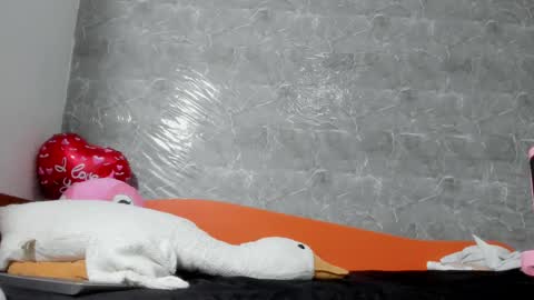 vanessaadol online show from March 10, 8:59 am