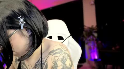 Snapshot of vanessablackrose chatting on June 8, 1:28 am Vanessa online show from June 8, 1:28 am
