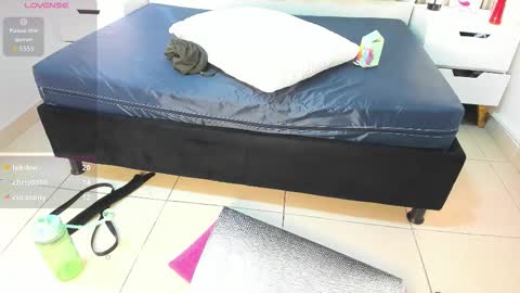 Vanessa Hard online show from November 5, 8:03 am