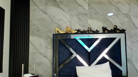 Vanessa Hard online show from January 10, 7:37 pm