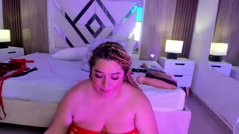 Vanessa Hard online show from June 3, 8:03 pm