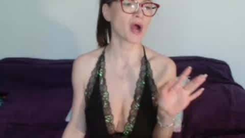 Vanessa online show from June 19, 9:35 am