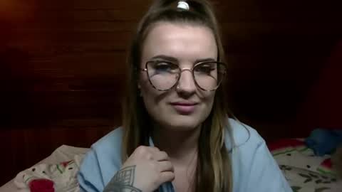 Snapshot of vanessaseduce chatting on December 17, 7:31 pm Vanessa online show from December 17, 7:31 pm