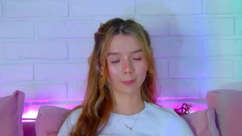 VanessaVienne online show from February 19, 4:19 am