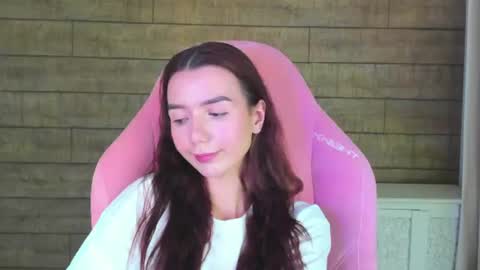 Snapshot of vanessavienne chatting on June 15, 4:09 pm VanessaVienne online show from June 15, 4:09 pm
