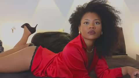 Snapshot of vanestrauss chatting on January 31, 8:22 pm New account follow me online show from January 31, 8:22 pm