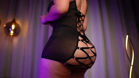 Vania  online show from January 6, 12:16 am