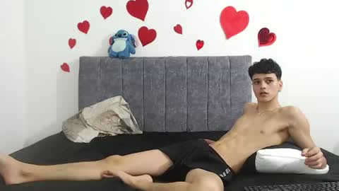 Snapshot of vanie_ chatting on July 11, 11:39 pm Ruby and Vanie online show from July 11, 11:39 pm