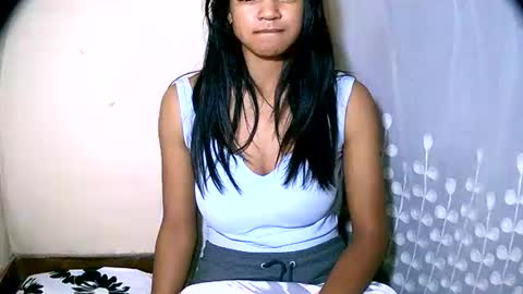 Snapshot of vanih27 chatting on May 21, 8:16 pm vanih27 online show from May 21, 8:16 pm