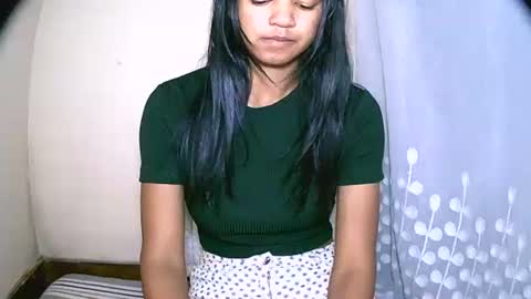 Snapshot of vanih27 chatting on May 27, 7:44 pm vanih27 online show from May 27, 7:44 pm