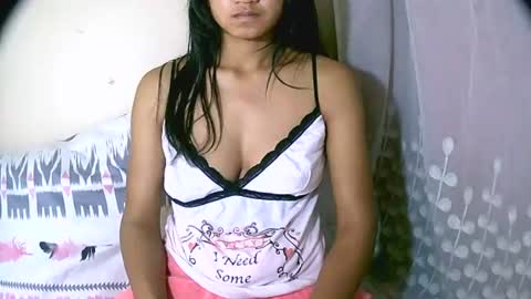 vanih27 online show from July 26, 7:54 pm
