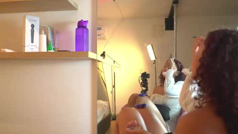 vanilla_hot_ online show from November 17, 1:17 pm