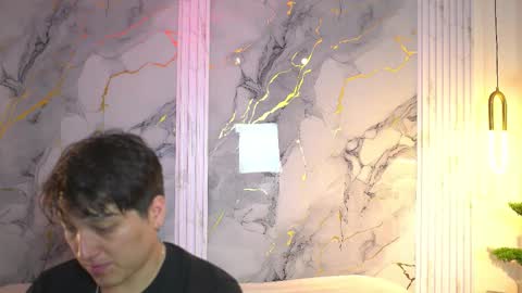 vanilla_hot_ online show from November 19, 1:33 pm