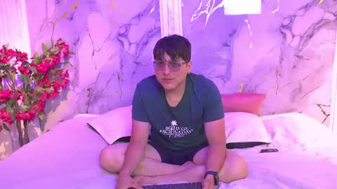 vanilla_hot_ online show from December 4, 7:33 pm