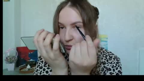 Snapshot of vanilladesire chatting on June 25, 9:47 am vanilladesire online show from June 25, 9:47 am