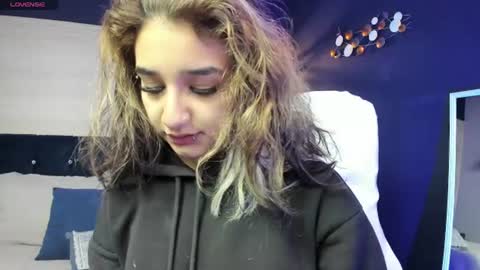 Snapshot of vanillafairy_ chatting on June 26, 5:06 pm vanillafairy_ online show from June 26, 5:06 pm