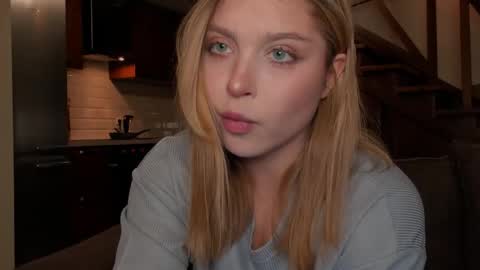 Vanilla online show from November 19, 1:33 pm