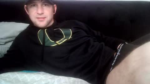Snapshot of vanillaniceeee chatting on June 24, 3:38 am vanillaniceeee online show from June 24, 3:38 am
