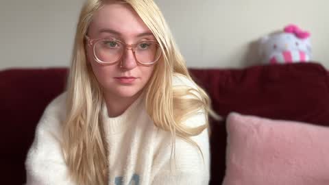 Snapshot of vanillapuddingpie chatting on January 23, 8:45 pm vanillapuddingpie online show from January 23, 8:45 pm