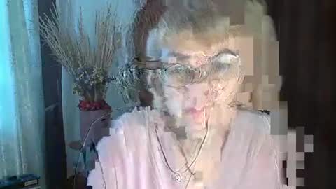 Vanillaxcreamy online show from January 10, 11:22 am