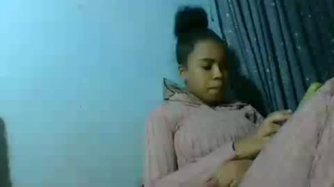 Snapshot of vanille6006 chatting on June 14, 5:37 pm vanille6006 online show from June 14, 5:37 pm
