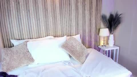 Karine online show from December 16, 11:37 am