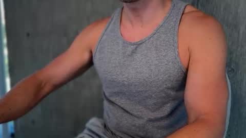 Snapshot of vanjoeofficial chatting on December 3, 10:19 pm vanjoeofficial online show from December 3, 10:19 pm