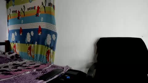 vannellope_vladimir online show from May 14, 3:52 pm
