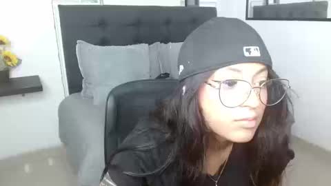 vane online show from September 15, 8:31 pm