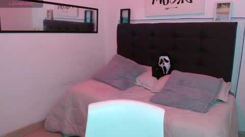 Snapshot of vannesweet_ chatting on October 31, 7:26 pm vane online show from October 31, 7:26 pm