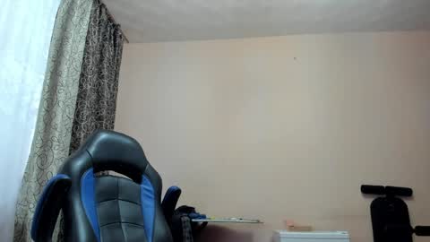 vano_822 online show from April 25, 5:10 am