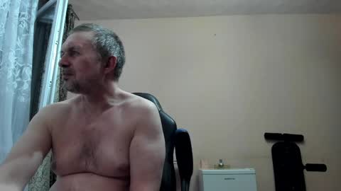 Snapshot of vano_822 chatting on May 15, 8:05 pm vano_822 online show from May 15, 8:05 pm