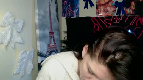 Snapshot of vanrey_ chatting on January 13, 8:08 am Vanessa online show from January 13, 8:08 am