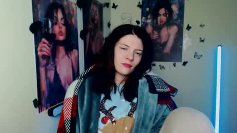 Snapshot of vanrey_ chatting on January 15, 5:34 am Vanessa online show from January 15, 5:34 am