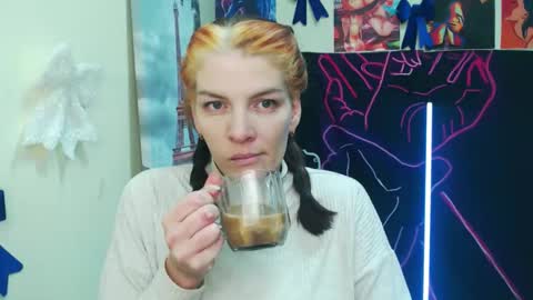 Snapshot of vanrey_ chatting on February 1, 7:51 am Vanessa online show from February 1, 7:51 am