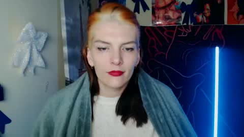 Snapshot of vanrey_ chatting on February 4, 2:12 pm Vanessa online show from February 4, 2:12 pm