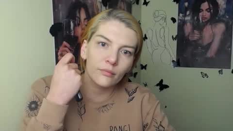 Snapshot of vanrey_ chatting on March 17, 8:50 am Vanessa online show from March 17, 8:50 am