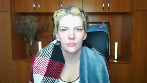 Vanessa online show from May 3, 6:30 am