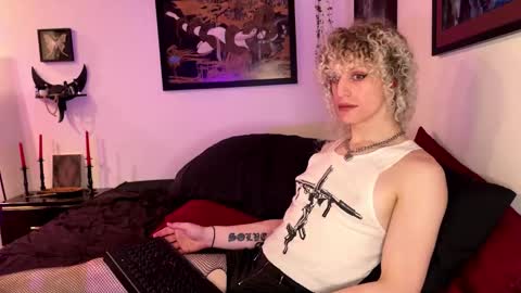 vantablossom online show from December 16, 7:13 am