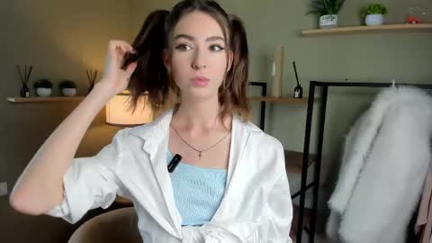 Charline online show from May 3, 9:37 am