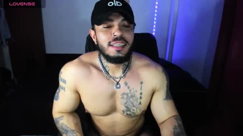 vanvelckan_ online show from November 3, 12:13 am