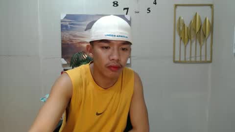 Snapshot of vanxxx2005 chatting on December 8, 6:50 pm vanxxx2005 online show from December 8, 6:50 pm