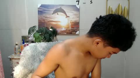 Snapshot of vanxxx2005 chatting on January 5, 10:08 pm vanxxx2005 online show from January 5, 10:08 pm