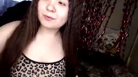 Var Kiss online show from April 13, 4:29 am