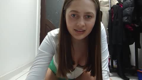 Snapshot of vasilisaaa334 chatting on March 21, 9:29 pm VASILISA online show from March 21, 9:29 pm