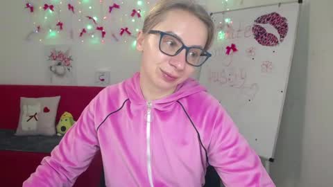 Snapshot of vasilisasii chatting on May 4, 5:14 am Vasilisa online show from May 4, 5:14 am