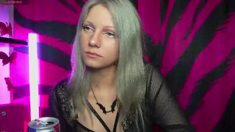 Snapshot of vasya_sylvia chatting on June 17, 4:04 am Vasya Sylvia online show from June 17, 4:04 am