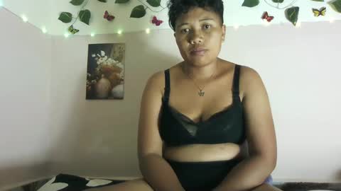 Snapshot of vayannah chatting on June 2, 6:21 pm Vayannah online show from June 2, 6:21 pm