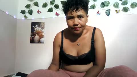 Snapshot of vayannah chatting on June 3, 12:19 pm Vayannah online show from June 3, 12:19 pm