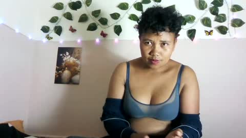 Snapshot of vayannah chatting on June 13, 6:50 pm Vayannah online show from June 13, 6:50 pm